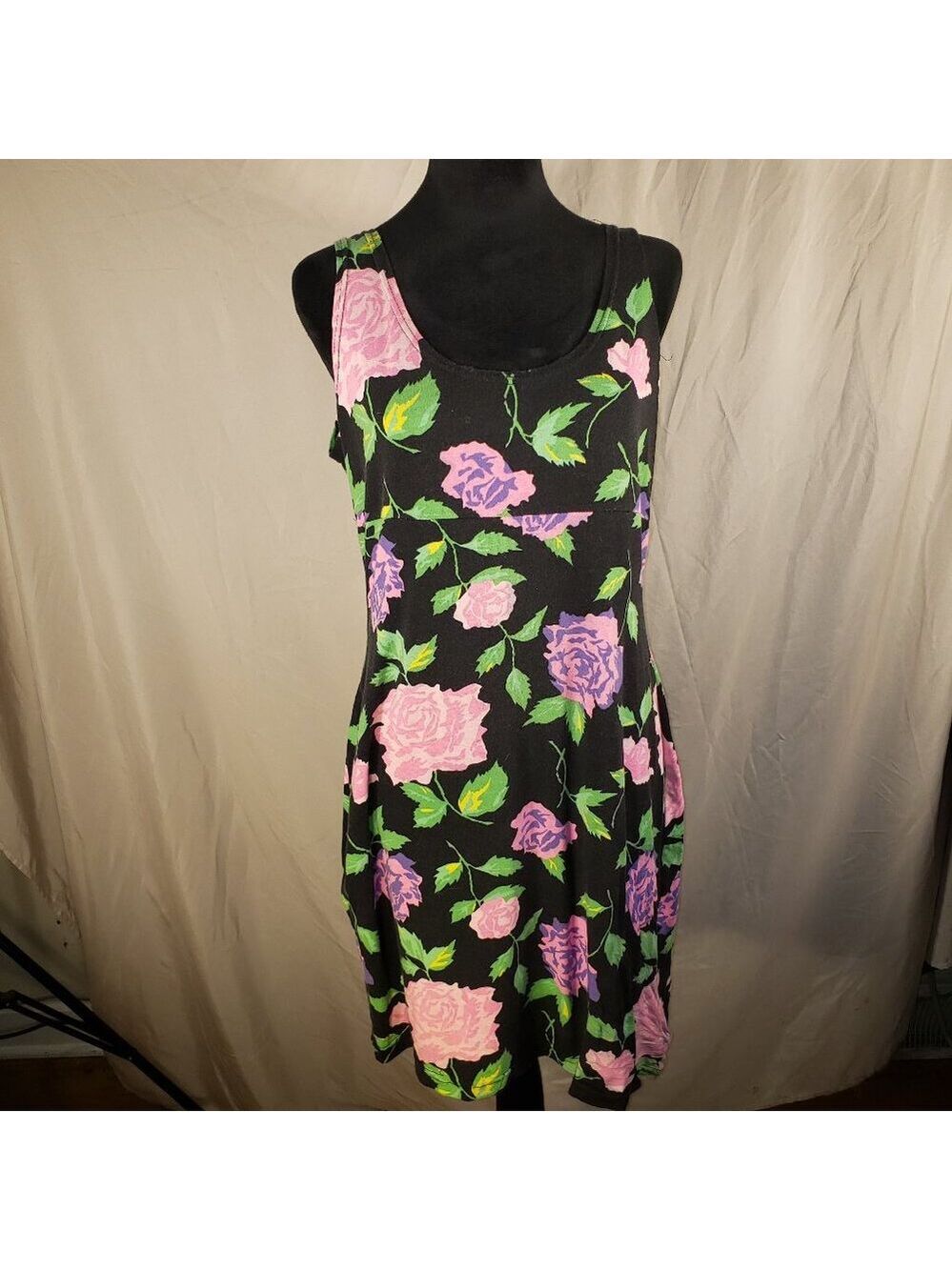 Ujena Black Floral Dress Size Large